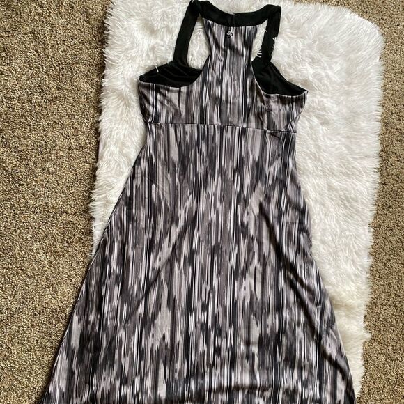 Prana Rainblur Shauna Racerback Black White Sleeveless Dress Size Small - Picture 2 of 7